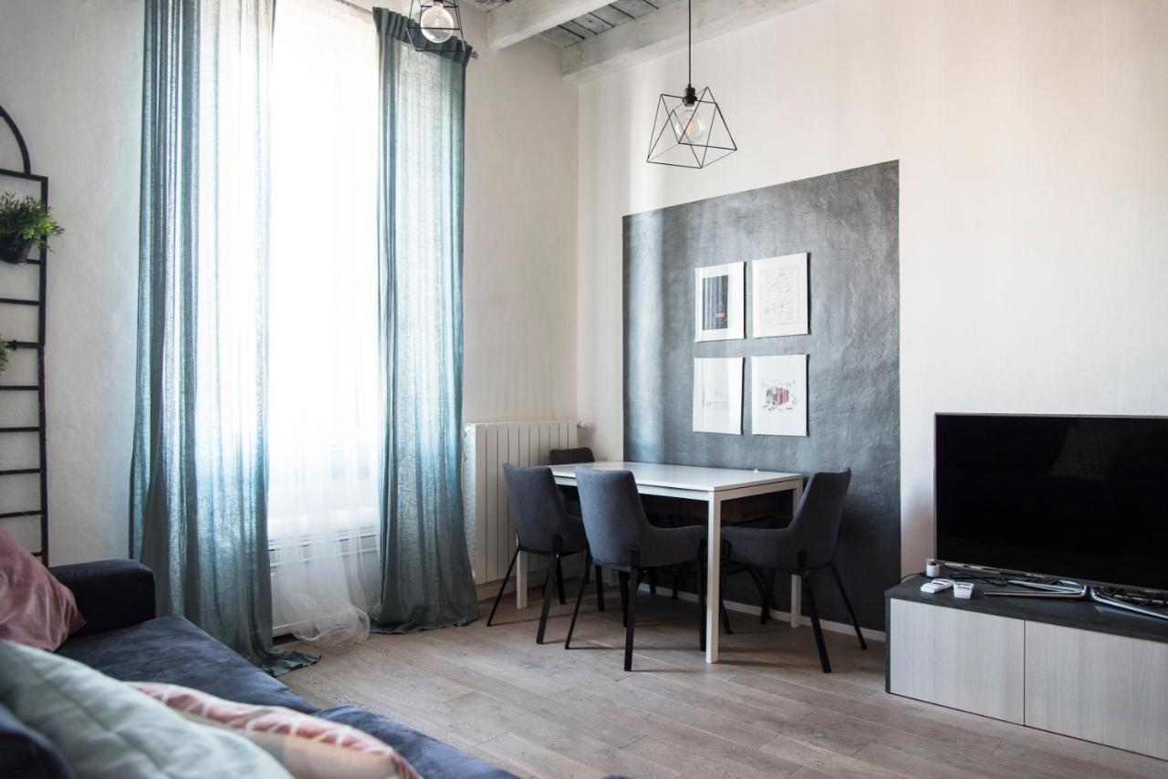 Youhosty - Correggio 12 Milan Extérieur photo